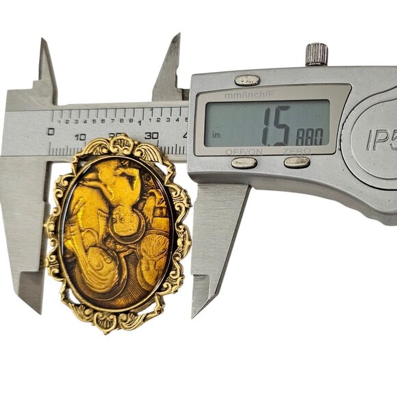 The Vatican Library Collection Mary, Joseph, And Baby Jesus Resin Brooch - Picture 7 of 9